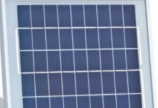 太陽能光伏廠家：如何清理自家屋頂太陽能發電系統？
