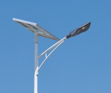 農村led太陽能路燈電池板怎么配置？