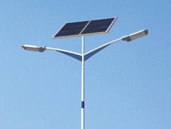行業分析：太陽能路燈和傳統路燈哪個費用高？