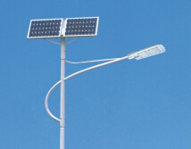 農村led太陽能路燈使用壽命是有哪方面決定的