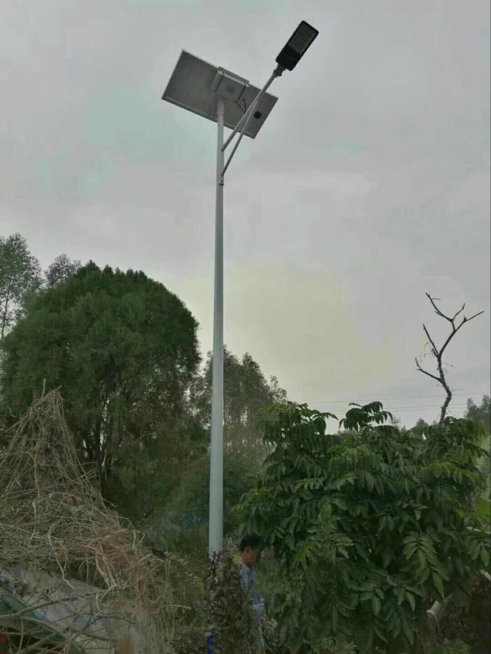 華可工程案例：湖南懷化100套太陽能路燈發貨啦！